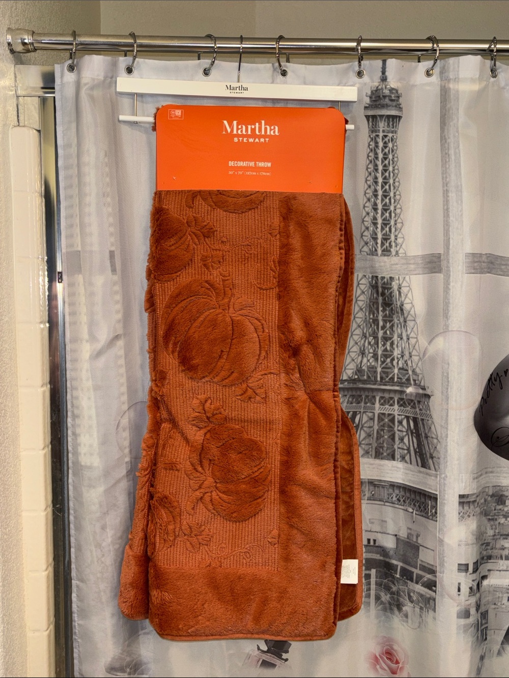 NWT Martha Stewart Pumpkin Themed Decorative Throw